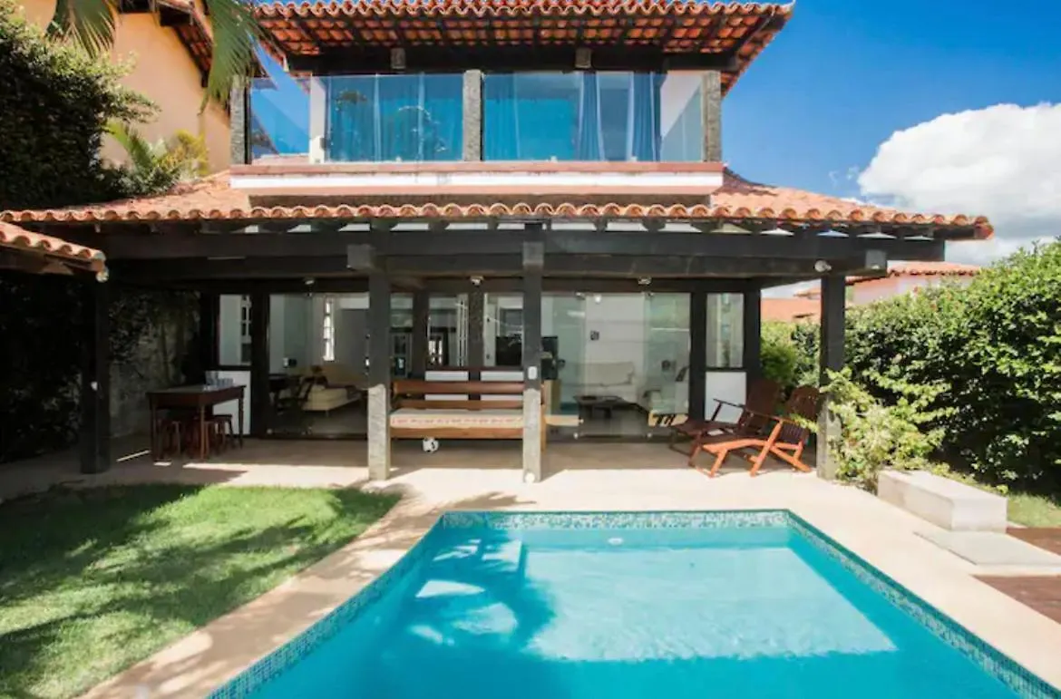 Formidavel Casa Com Piscina contacts